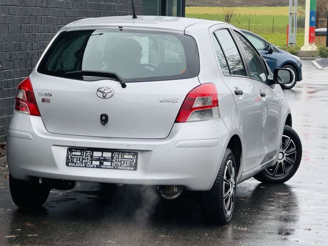 Toyota Yaris 1.0i VVT-i GARANTI CARNET RADIO CD Gris M�tallis� de 