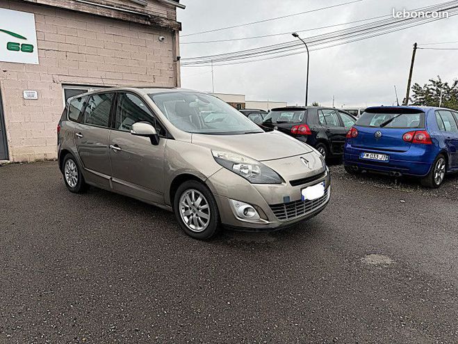 Renault Grand Scenic III 2.0 16V 140CH PRIVILEGE CVT 5 PLACES Beige de 2009