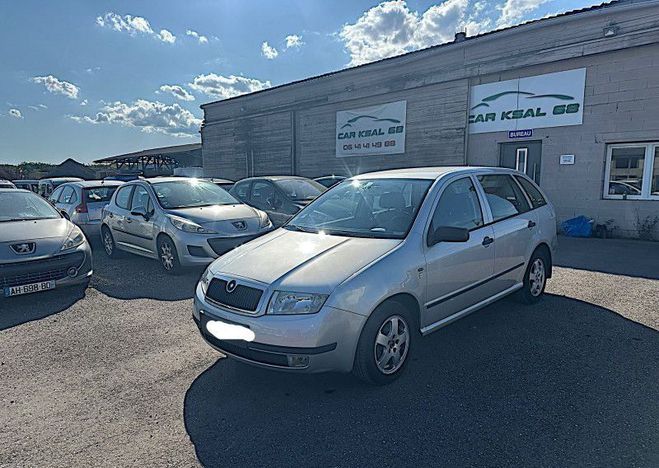 Skoda Fabia BREAK 1.4 16V 75CH COMFORT Gris de 2001
