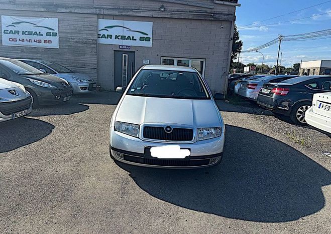 Skoda Fabia BREAK 1.4 16V 75CH COMFORT Gris de 2001
