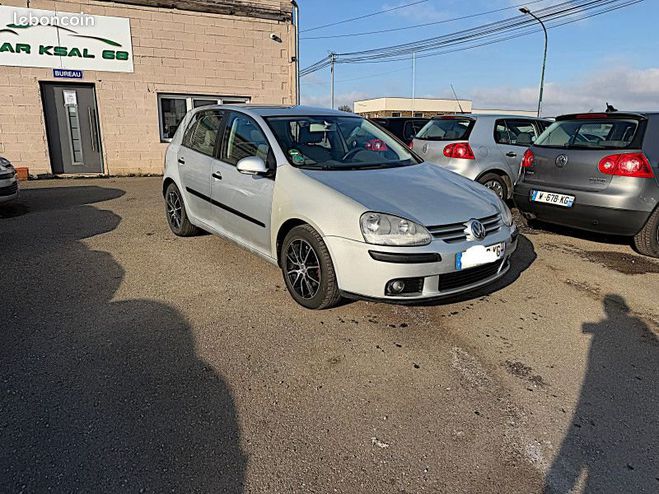 Volkswagen Golf V 1.6 102CH CONFORT 5P Gris de 2004