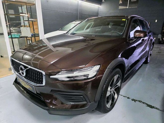 Volvo V60 Cross Country 2.0 D3 AWD AUTO COCKPIT CA Brun M�tallis� de 