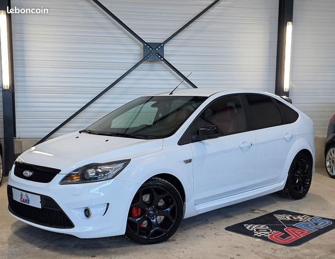 Ford Focus 2.5 ST 225cv Blanc de 2010