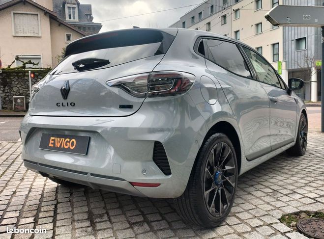 Renault Clio 1.6 e-tech 145h 95 esprit alpine full-hy Gris de 2024