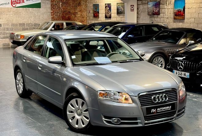 Audi A4 2.0L 130 ch R�gulateur, Si�ges chauffant Gris de 2005