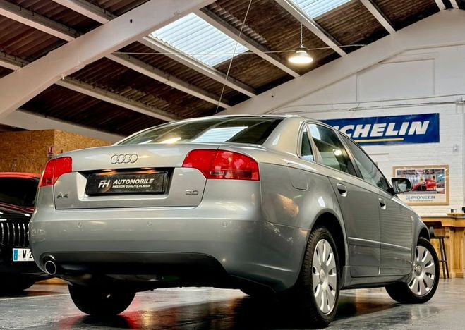 Audi A4 2.0L 130 ch R�gulateur, Si�ges chauffant Gris de 2005