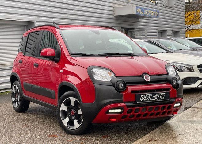 Fiat Panda 1.0 Hybrid BSG 70ch Cross Rouge de 2024