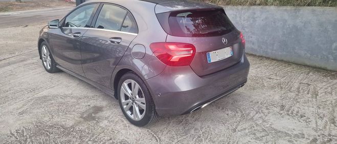 Mercedes Classe A III (W176) 180 Sensation 7G-DCT Gris de 2018