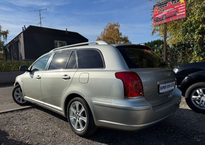 Toyota Avensis II BREAK 2L D-4 VVT-i LINEA SOL PACK 1er Gris de 2005