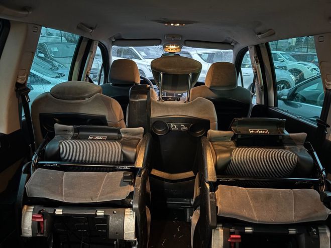 Peugeot 807 (2) 2.0 HDI 135 S�RIE SP�CIALE BVM6 GPS  Gris de 2012