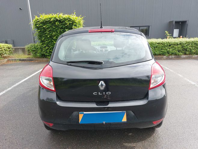Renault Clio 1.5 DCI  PHASE II DYNAMIC NOIR de 2011