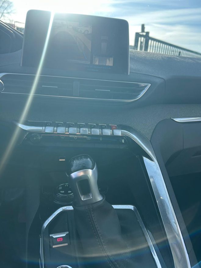 Peugeot 3008 II 1.2 L 130 CROSSWAY GPS BELLE Jaune de 2017