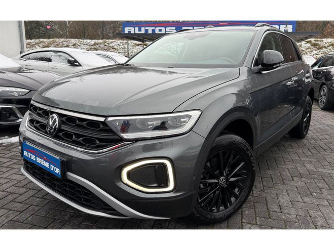 Cliquer pour voir la photo suivante Volkswagen T Roc 299/mois GARANTIE 6 ANS TSI 110ch Pack B Gris de 2023