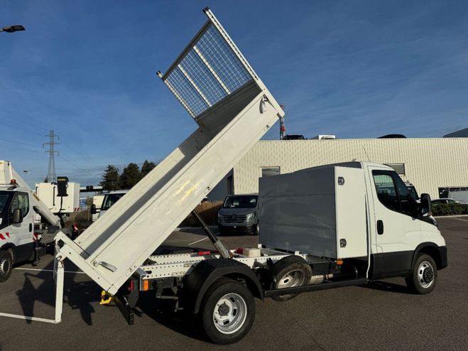 Iveco Daily BENNE 35C16 160CV 3L ACIER COFFRE Blanc de 2021