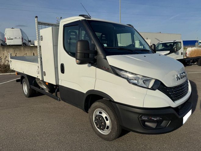 Iveco Daily BENNE 35C16 160CV 3L ACIER COFFRE Blanc de 2021