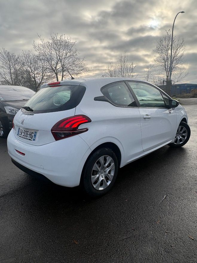 Peugeot 208 1.2 68 LIKE Blanc de 2018
