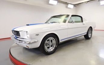  Voir d&eacute;tails -Ford Mustang Fastback &agrave;  Le Havre (76)