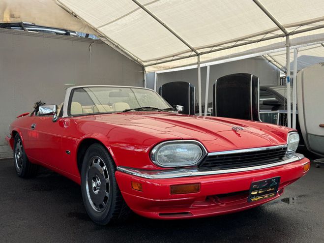 Jaguar XJS 6 Cylindres, Cabriolet Rouge Maroc nacr� m�tallis� de 1996