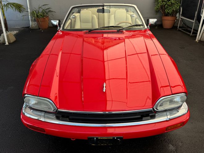 Jaguar XJS 6 Cylindres, Cabriolet Rouge Maroc nacr� m�tallis� de 1996