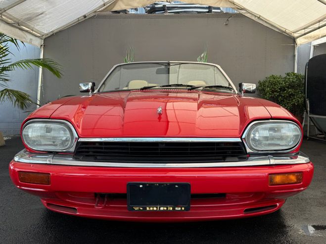 Jaguar XJS 6 Cylindres, Cabriolet Rouge Maroc nacr� m�tallis� de 1996