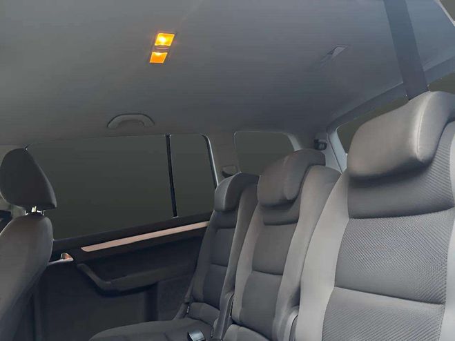 Volkswagen Touran 1.6 TDI 105CH BLUEMOTION FAP MATCH GRIS F de 2013