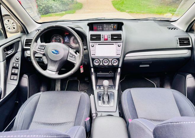 Subaru Forester 2.0 D 147 CH 4WD 4x4 AUTOMATIQUE Gris de 2015