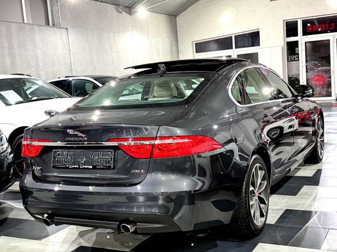 Jaguar XF 2.0 T R-Sport 1e Main Etat Neuf Full Opt Gris M�tallis� de 