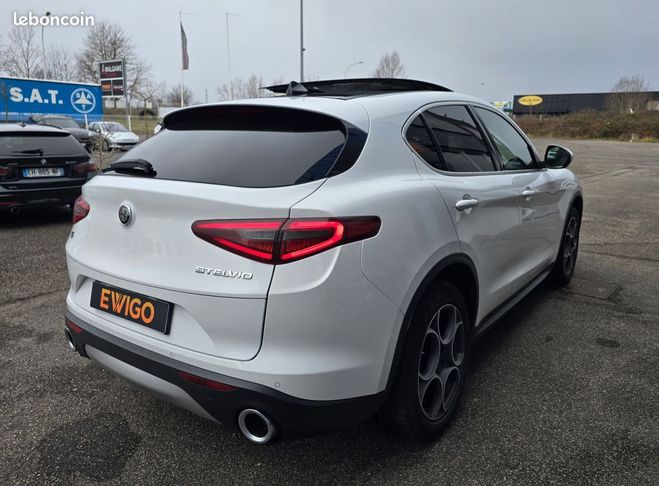 Alfa romeo Stelvio 2.2 d 210ch lusso q4 Blanc de 2018