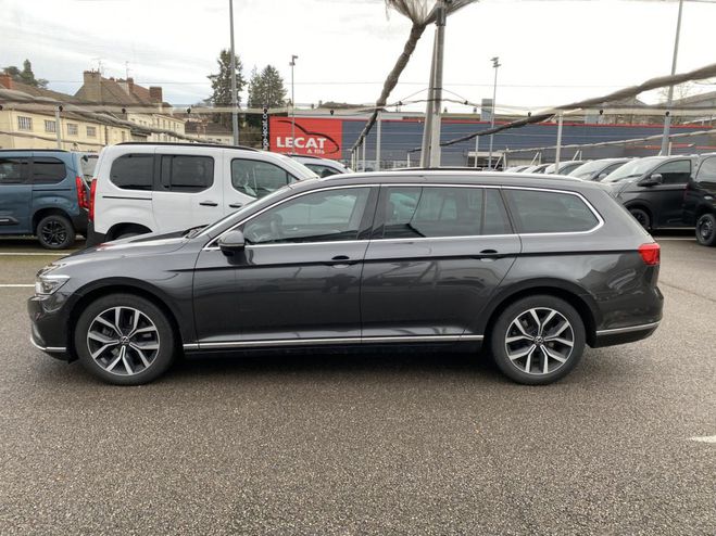 Volkswagen Passat VIII (2) SW 2.0 TDI 200 ELEGANCE 4MOTION Gris m�tallis� de 2022