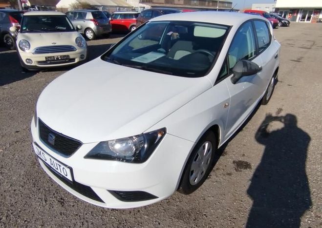 Cliquer pour voir la photo suivante Seat Ibiza Phase 2 5 Portes 1.2 70 CV Blanc de 2015
