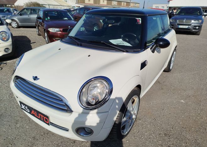 Mini One 2 (R56) LCI Cooper 1.6 i 16V 122 cv Blanc de 2010