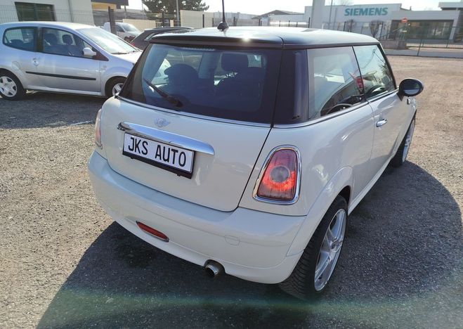 Mini One 2 (R56) LCI Cooper 1.6 i 16V 122 cv Blanc de 2010
