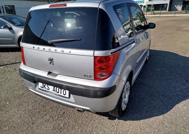 Peugeot 1007 1.6 i 110cv BVA Argent de 2005