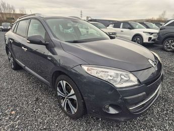  Voir d&eacute;tails -Renault Megane SW 1.5 dCi Bose Edition --MARCHAND OU EX &agrave; Cuesmes (70)