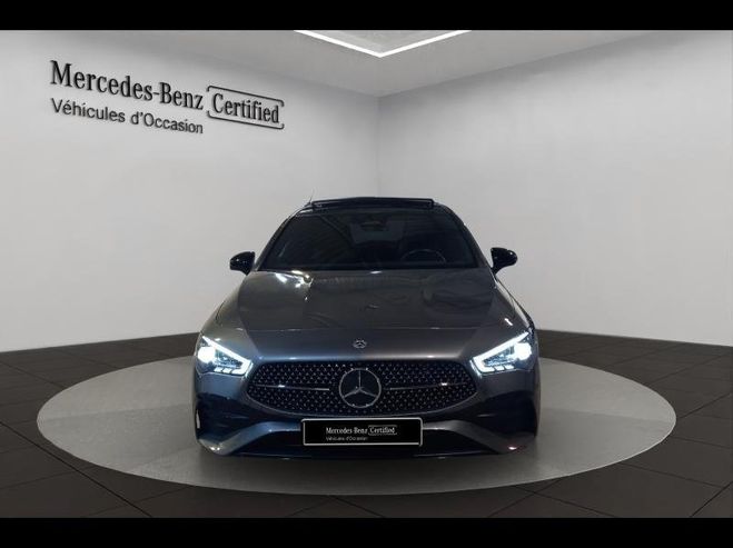 Mercedes Classe CLA 200 d 150ch AMG Line 8G-DCT 8cv Gris Montagne M�tallis� de 2023