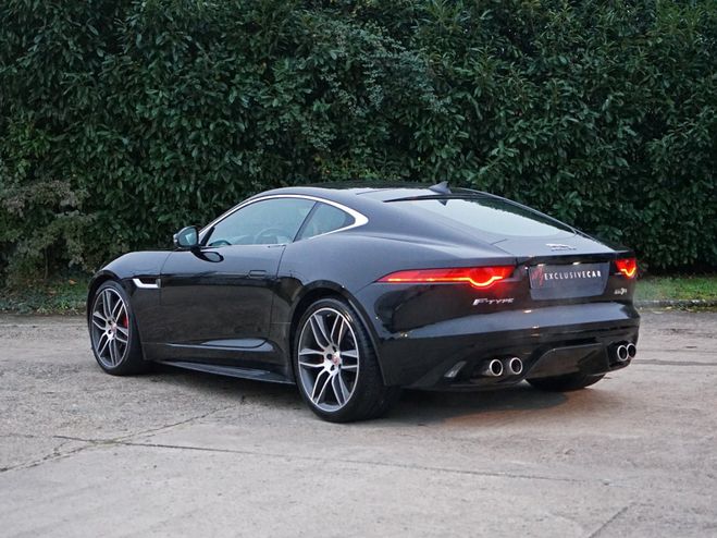 Jaguar F-Type V8 R 550 ch 4 Roues motrices BVA8 - Toit Ultimate Black M�tallis� de 2017