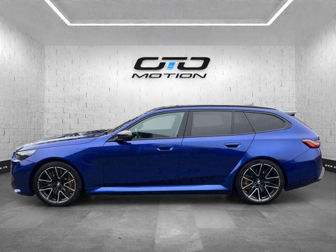 BMW M5 TOURING PHEV 727 ch BVA8 G99 Bleu Marina Bay de 2024