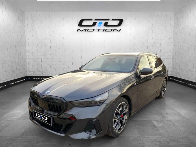 BMW Serie 5 touring 550e xDrive PHEV 489 ch BVA8 G61 Gris Sophisto de 2025