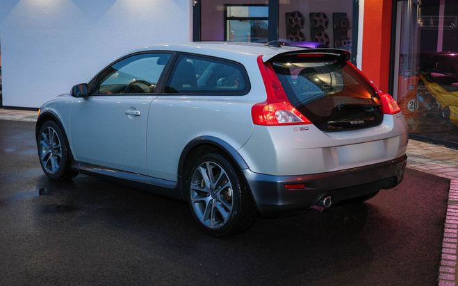 Volvo C30 2.0d Turbo 136ch R-Design Gris de 2007