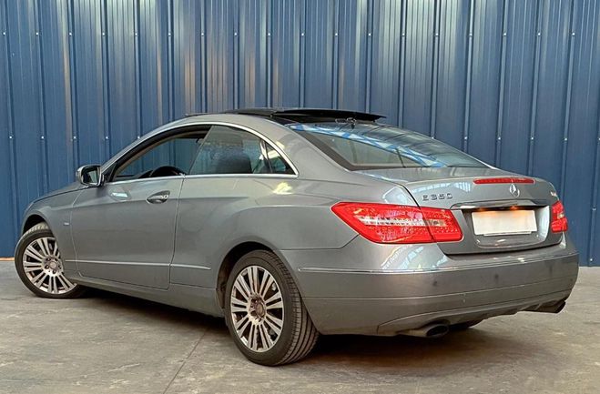 Mercedes Classe E E350 V6 Boite automatique - Garantie 1 a Gris de 2009