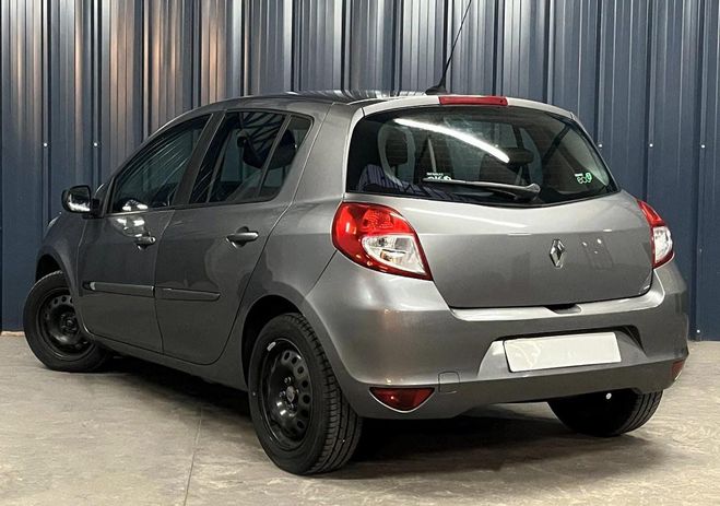 Renault Clio 1.2 75ch 20EME anniversaire �dition Tomt Gris de 2011