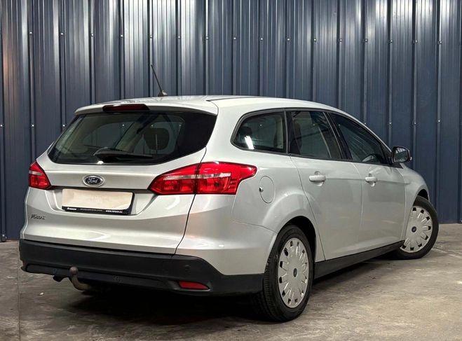 Ford Focus BREAK 1.5 110ch - Garantie 1 An - Radar  Gris de 2017