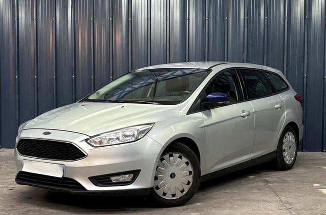 Ford Focus BREAK 1.5 110ch - Garantie 1 An - Radar  Gris de 2017