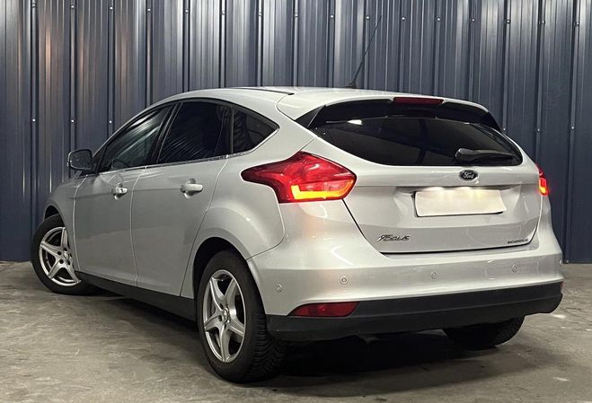 Ford Focus 1.5 TDCI 105 ECONETIC EXECUTIVE START-ST Gris de 2017
