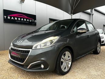  Voir d&eacute;tails -Peugeot 208 1.6 BlueHDi 100ch BVM5 Allure / CarPlay  &agrave; Bagard (30)
