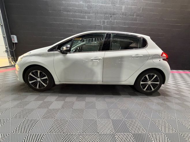 Peugeot 208 1.6 BlueHDi 75ch BVM5 ALLURE Gris de 2018