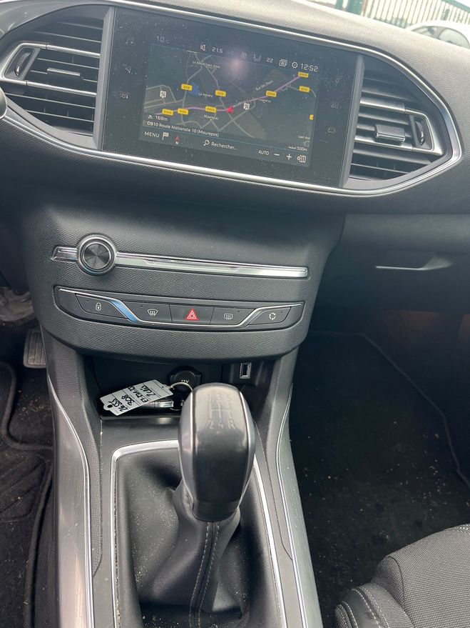 Peugeot 308 II 1.2 PURETECH S&S 110 ALLURE 2 Blanc de 2018