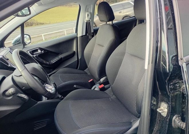Peugeot 208 PureTech 82ch S&S BVM5 Signature Noir de 2019
