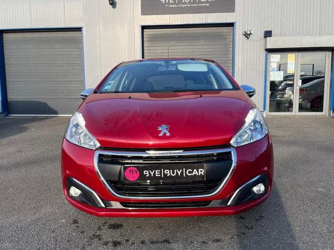 Peugeot 208 1.2i 82CH Style PHASE 2 CARPLAY GARANTIE ROUGE FONCE de 2017