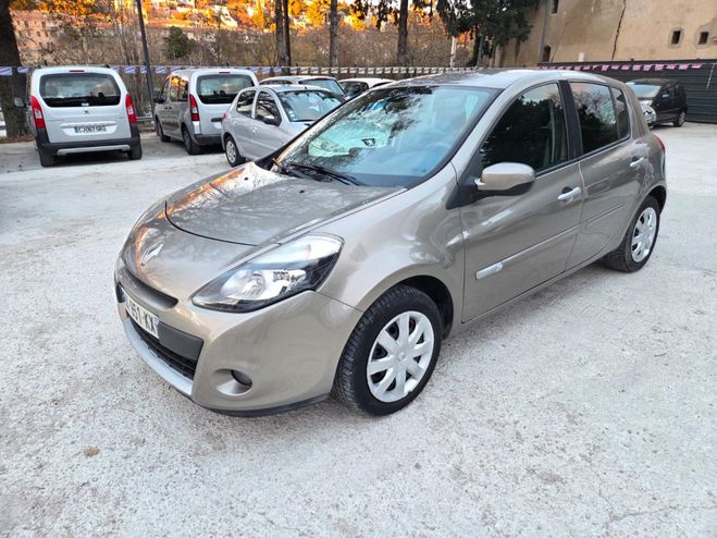 Renault Clio III Dynamique TomTom 1.5 DCi 85 Beige de 2010